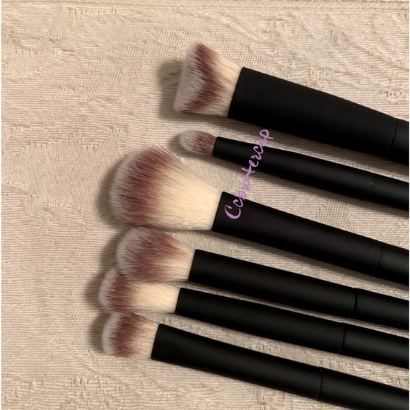 Lithe Beauty Everyday Essentials Brush Set BNIP - Picture 4 of 15